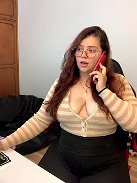 Snapshot of kayortiiz chatting on 24, 9, 2025 kayortiiz online show from 24, 9, 2025