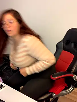 Snapshot of kayortiiz chatting on 9, 10, 2025 kayortiiz online show from 9, 10, 2025