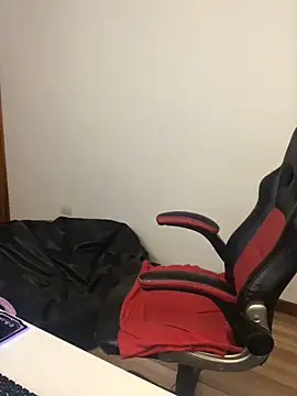 Snapshot of kayortiiz chatting on 27, 10, 2025 kayortiiz online show from 27, 10, 2025