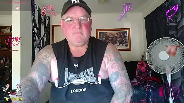 Snapshot of HOTANAL chatting on 30, 4, 2026 HOTANAL online show from 30, 4, 2026
