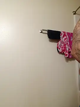 yellowwetfox online show from 10, 3, 2026