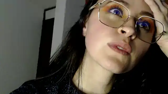 Snapshot of Juls_winter_ chatting on 13, 2, 2025 Juls winter online show from 13, 2, 2025