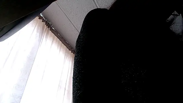 Snapshot of Juls_winter_ chatting on 20, 10, 2025 Juls winter online show from 20, 10, 2025