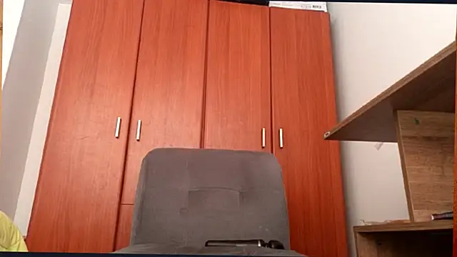 Snapshot of Juls_winter_ chatting on 10, 11, 2025 Juls winter online show from 10, 11, 2025