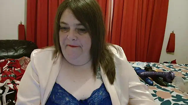 HouseWifeWhore Milf online show from 16, 10, 2025