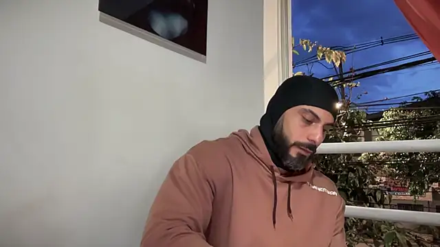 Snapshot of romeolovedark chatting on 26, 10, 2025 romeolovedark online show from 26, 10, 2025