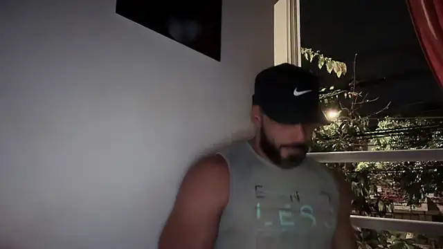 Snapshot of romeolovedark chatting on 3, 11, 2025 romeolovedark online show from 3, 11, 2025