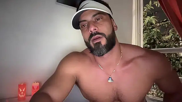 Snapshot of romeolovedark chatting on 6, 11, 2025 romeolovedark online show from 6, 11, 2025