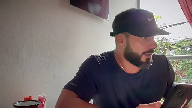 Snapshot of romeolovedark chatting on 8, 11, 2025 romeolovedark online show from 8, 11, 2025