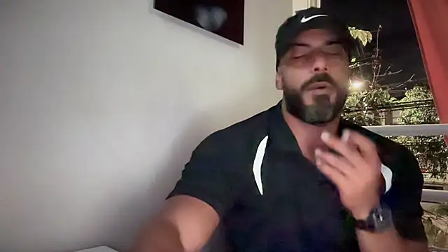 Snapshot of romeolovedark chatting on 18, 11, 2025 romeolovedark online show from 18, 11, 2025