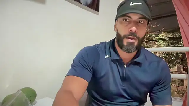 Snapshot of romeolovedark chatting on 24, 11, 2025 romeolovedark online show from 24, 11, 2025