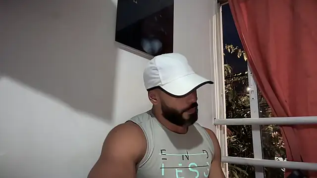 Snapshot of romeolovedark chatting on 3, 12, 2025 romeolovedark online show from 3, 12, 2025