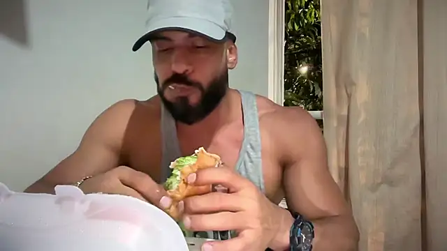 Snapshot of romeolovedark chatting on 8, 7, 2026 romeolovedark online show from 8, 7, 2026