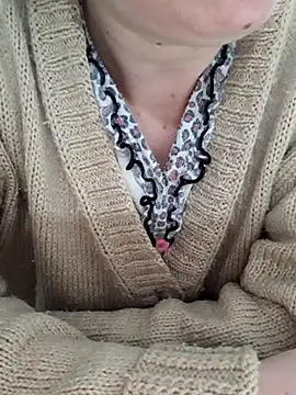 Moi Lina online show from 5, 1, 2025