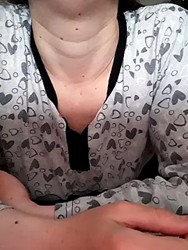 Moi Lina online show from 10, 10, 2025