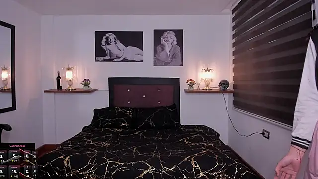 Snapshot of Mariana_Joness chatting on 9, 10, 2025 Mariana Joness online show from 9, 10, 2025