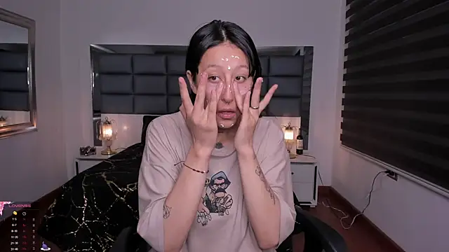 Snapshot of Mariana_Joness chatting on 8, 11, 2025 Mariana Joness online show from 8, 11, 2025