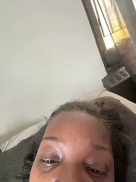 ChocolateBuns101 online show from 25, 12, 2024