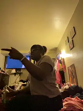 ChocolateBuns101 online show from 19, 1, 2026