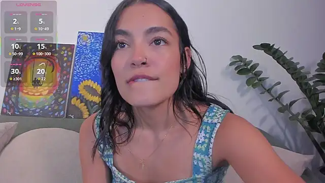 Snapshot of TIFFANYRUSSO chatting on 22, 4, 2026 TIFFANYRUSSO online show from 22, 4, 2026