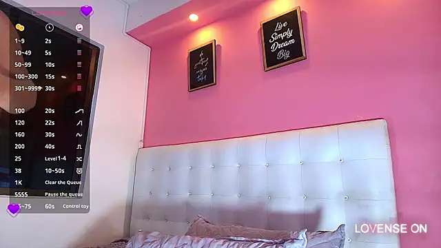 hornyhousekeeper  online show from 5, 3, 2025