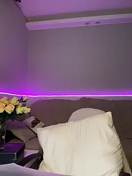 Snapshot of Emma_meii chatting on 18, 10, 2025 Emma meii online show from 18, 10, 2025