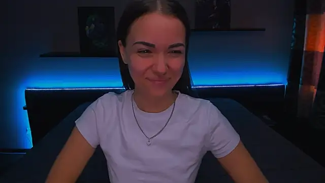 Snapshot of AlexaBarkley chatting on 1, 1, 2025 AlexaBarkley online show from 1, 1, 2025