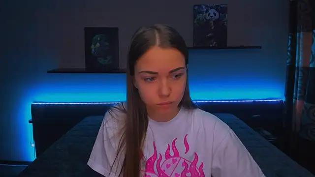 Snapshot of AlexaBarkley chatting on 13, 1, 2025 AlexaBarkley online show from 13, 1, 2025