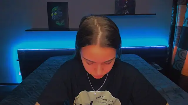 Snapshot of AlexaBarkley chatting on 17, 1, 2025 AlexaBarkley online show from 17, 1, 2025