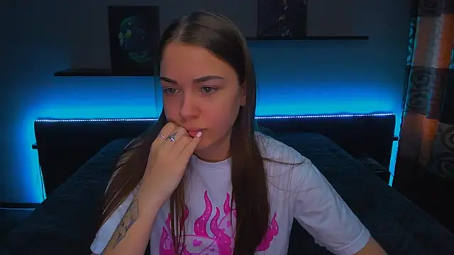 Snapshot of AlexaBarkley chatting on 10, 2, 2025 AlexaBarkley online show from 10, 2, 2025