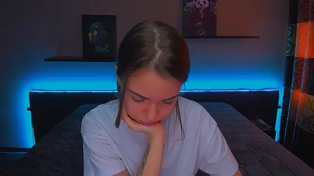 Snapshot of AlexaBarkley chatting on 19, 2, 2025 AlexaBarkley online show from 19, 2, 2025