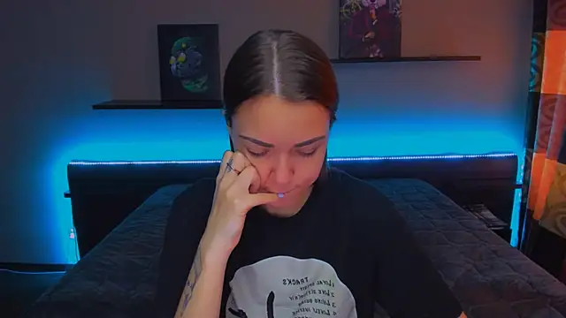 Snapshot of AlexaBarkley chatting on 4, 3, 2025 AlexaBarkley online show from 4, 3, 2025