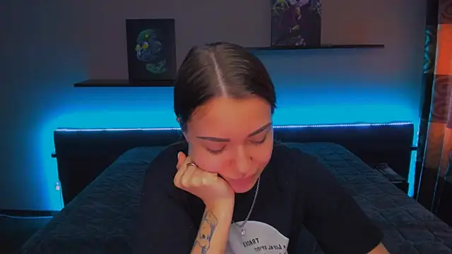 Snapshot of AlexaBarkley chatting on 4, 3, 2025 AlexaBarkley online show from 4, 3, 2025