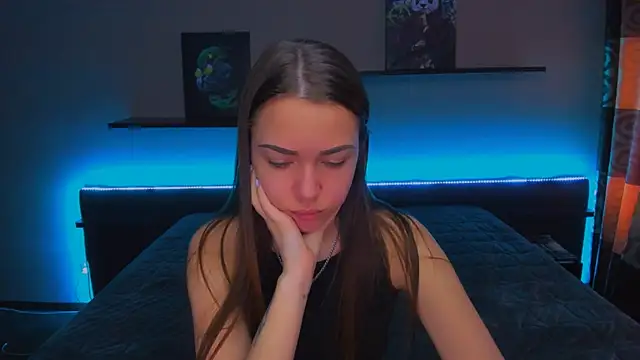 Snapshot of AlexaBarkley chatting on 5, 3, 2025 AlexaBarkley online show from 5, 3, 2025