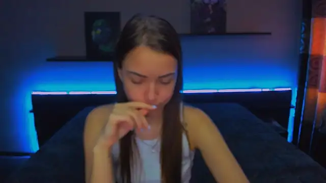 Snapshot of AlexaBarkley chatting on 6, 3, 2025 AlexaBarkley online show from 6, 3, 2025