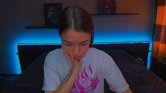 Snapshot of AlexaBarkley chatting on 12, 3, 2025 AlexaBarkley online show from 12, 3, 2025