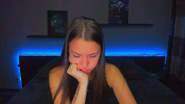 Snapshot of AlexaBarkley chatting on 3, 11, 2025 AlexaBarkley online show from 3, 11, 2025