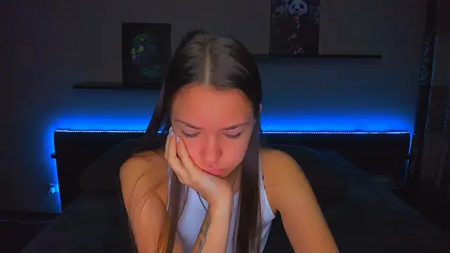 Snapshot of AlexaBarkley chatting on 6, 11, 2025 AlexaBarkley online show from 6, 11, 2025