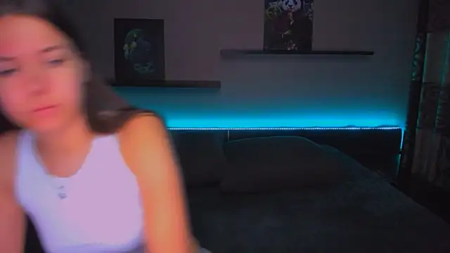 Snapshot of AlexaBarkley chatting on 10, 11, 2025 AlexaBarkley online show from 10, 11, 2025