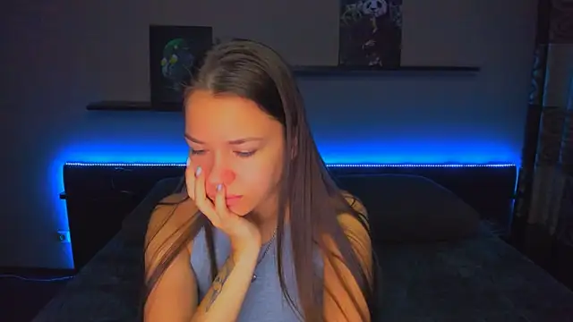 Snapshot of AlexaBarkley chatting on 11, 11, 2025 AlexaBarkley online show from 11, 11, 2025