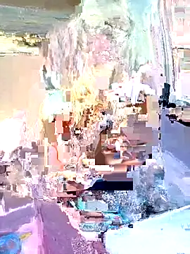 Snapshot of SheIsSomething chatting on 13, 3, 2025 SheIsSomething online show from 13, 3, 2025