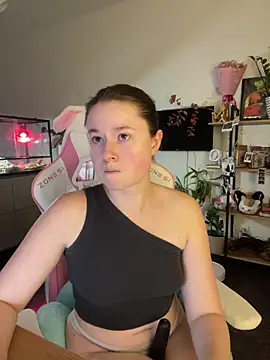 sweetest pie online show from 21, 11, 2025