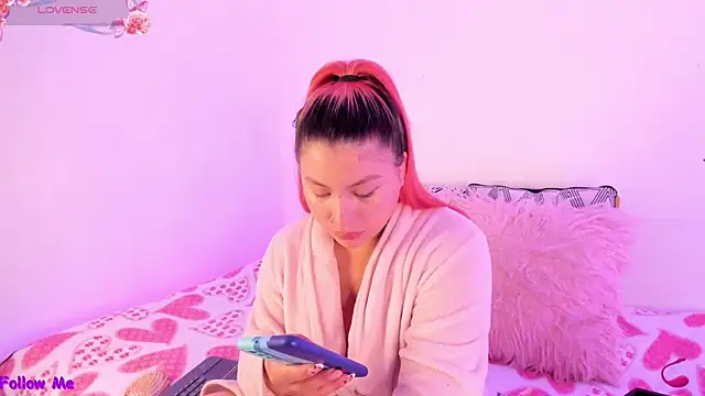 SophieRossi online show from 4, 10, 2025