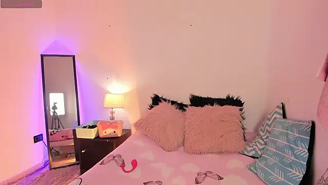 SophieRossi online show from 5, 11, 2025