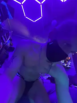 Cloudd Kingg Iceyyy online show from 7, 4, 2026