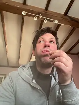 Taxidriver1988 online show from 17, 3, 2026