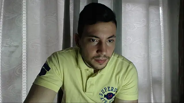 Snapshot of Armando_2002 chatting on 17, 9, 2025 Armando 2002 online show from 17, 9, 2025