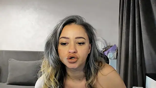 Claire95  online show from 20, 2, 2025