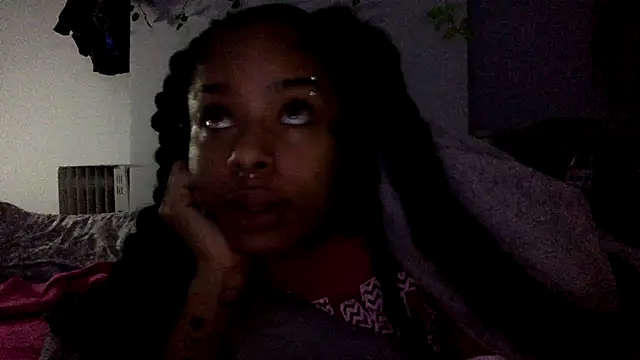 Snapshot of CutieFrmthehood chatting on 8, 2, 2026 CutieFrmthehood online show from 8, 2, 2026