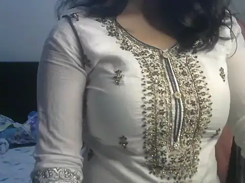 Snapshot of SiaraSiyA chatting on 29, 12, 2024 SiaraSiyA online show from 29, 12, 2024